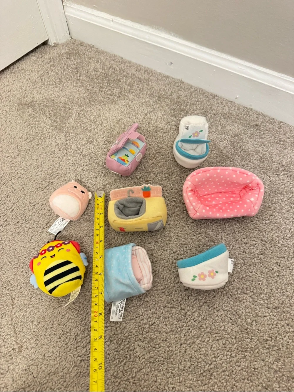 Squishmallows bucket hat youth/ mini stuffies